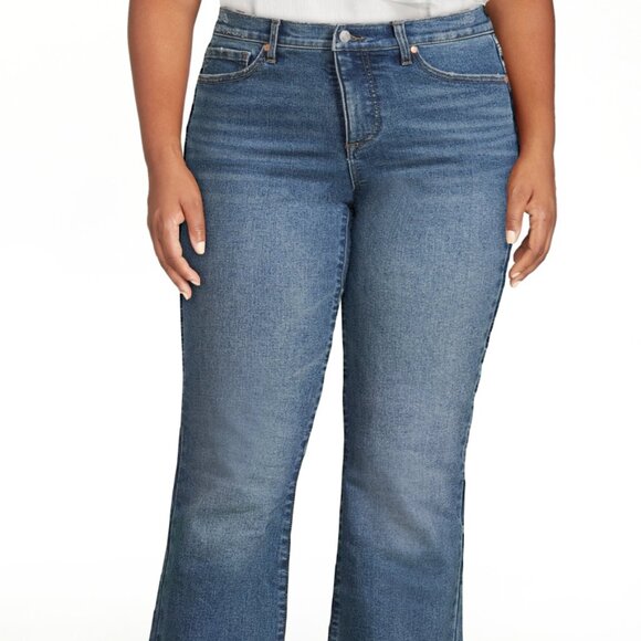 Sofia by Sofia Vergara Women's and Women's Plus Melisa Flare High Rise Jeans Sz - Picture 2 of 12
